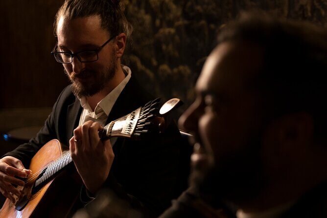 1-hour Intimate Fado Concert in a Typical Venue - Getting great sightlines: arrive early, because it’s a tight room