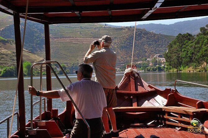 2-hour Rabelo Boat tour in Pinhão - The Magnifico Douro Boat Trips app: how to make audio actually work