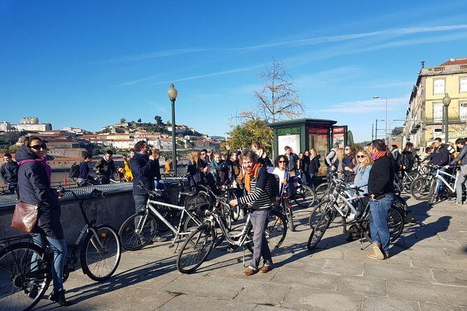 24 hour bicycle rental - Rua de Camões pickup at 9:00: how the experience really starts
