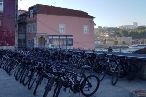 24 hour bicycle rental - The 24-hour rental setup: included gear, extra costs, and the deposit reality