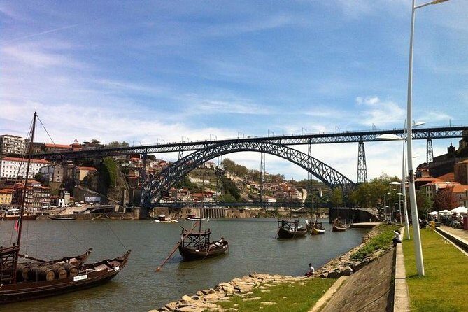 3-Hour Guided Walking Tour of Porto - Start at Terreiro da Sé: Porto Cathedral Square to Real City Stories