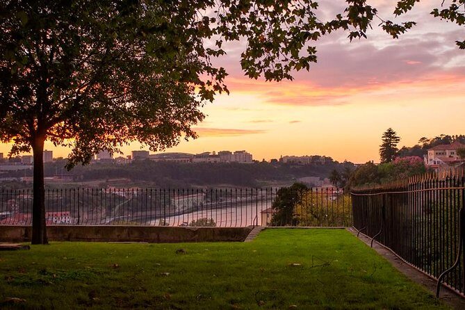 3-Hour Porto Jewish Heritage Walking Tour with Local Guide - Postigo do Carvão: medieval Porto and the feeling of time travel