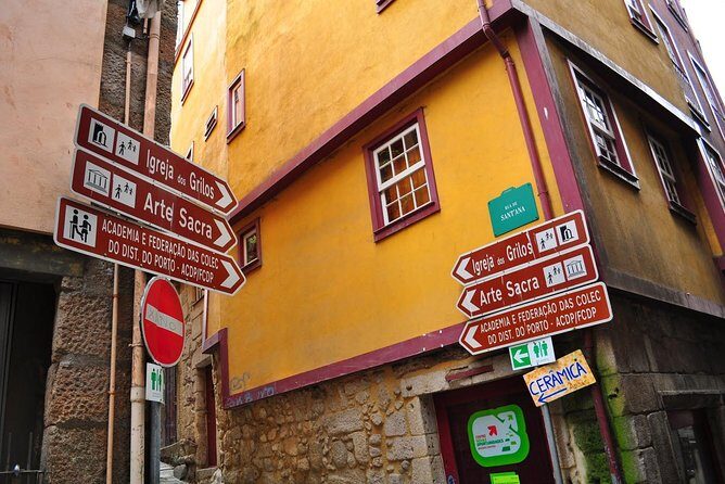 3-Hour Porto Jewish Heritage Walking Tour with Local Guide - Passeio das Virtudes and Miradouro da Vitória: views that make the route make sense
