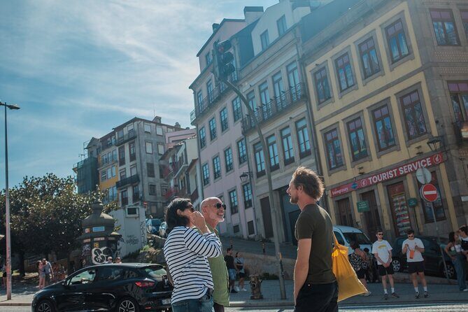 3-hour private guided walking tour of the BEST of Porto - Avenida dos Aliados: ending at Porto’s imposing boulevard