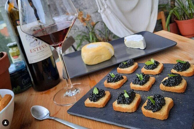 An Unforgettable Evening: Authentic Portuguese Dinner in Porto - Price and value: what $122.29 buys you in the real world