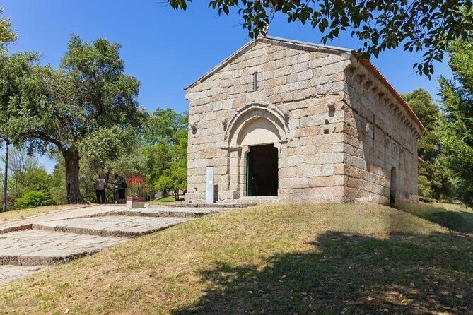 Authentic Braga & Guimarães: Small Historical Group Tour - Guimarães Castle hill: starting where Portugal begins to make sense