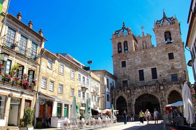 Authentic Braga & Guimarães: Small Historical Group Tour - Igreja de Nossa Senhora da Oliveira: Gothic architecture with deep roots