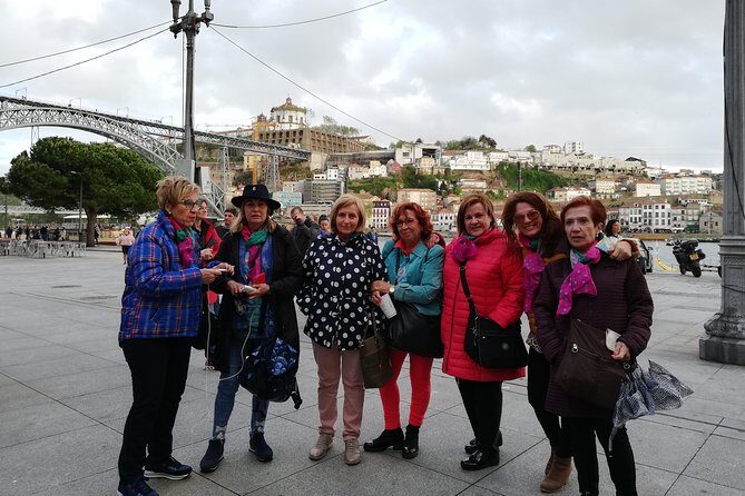 Authentic Oporto Walking Tour with Wine Tasting - Aliados Morning: Starting With Porto’s Central Stage