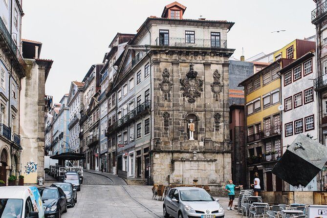 Authentic Oporto Walking Tour with Wine Tasting - Livraria Lello: The Harry Potter Bookshop Influence