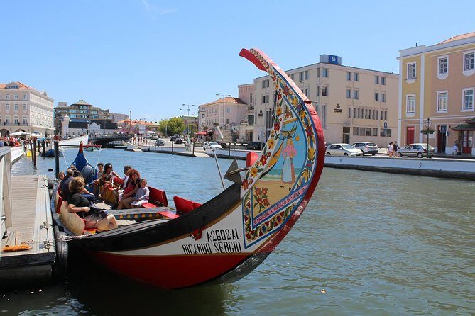 Aveiro Canal Cruise in Traditional Moliceiro Boat - Meeting point at Viva a Ria: how to avoid the “where is it” moment