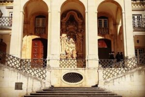 Aveiro, Costa Nova and Coimbra Private Tour From Porto - Ria de Aveiro river cruise: the canals part you’ll remember