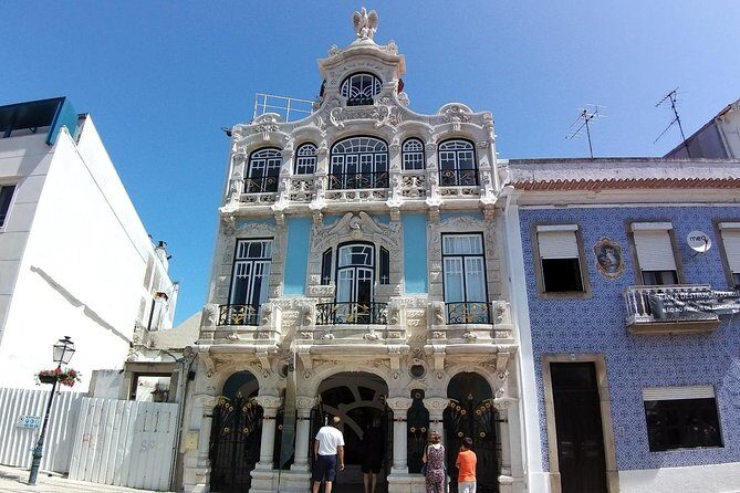 Aveiro & Costa Nova Private Tour – Canals & Striped Houses - Optional moliceiro boat and oyster tasting: choose your flavor