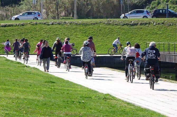 Aveiro Rent a Bike - 4 hours - Getting your Dutch bike from Rua dos Combatentes da Grande Guerra