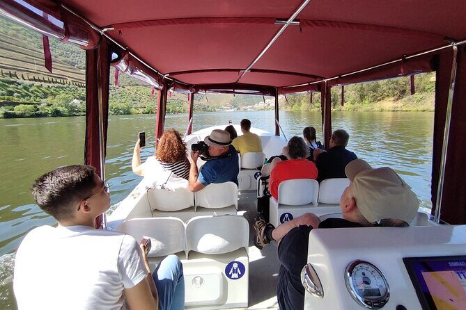 Boat tour 50min through the river Douro in Pinhão - What Happens During the Cruise: Views, Vineyard Talk, and Port Wine