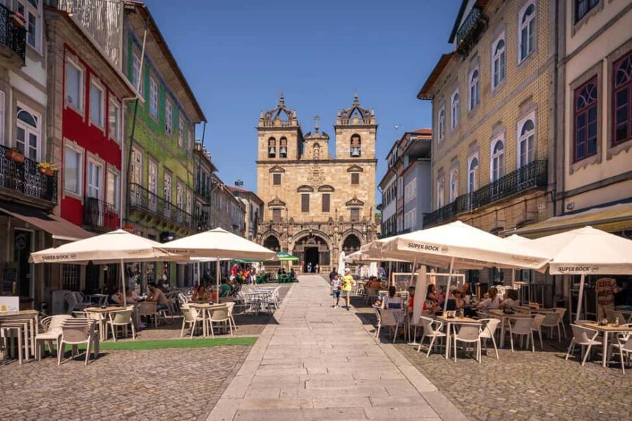 Braga: Flexible Walking Tour in Historic Center - Rua da Violinha and the Dom Diogo de Sousa archaeology museum