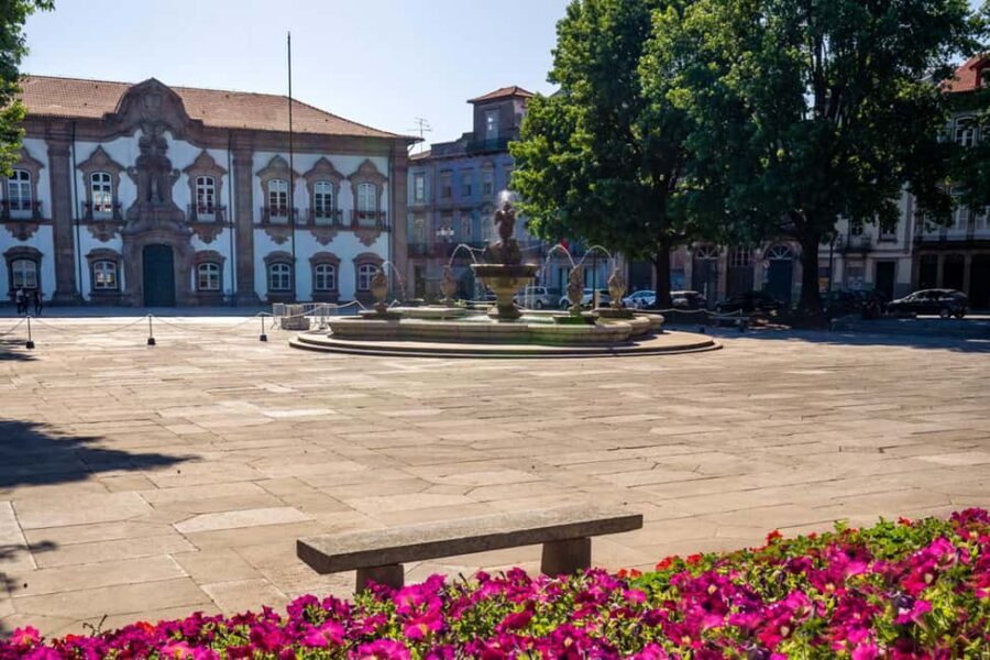 Braga: Flexible Walking Tour in Historic Center - Largo de São Paulo, Largo de Santiago, and the shift toward the cathedral