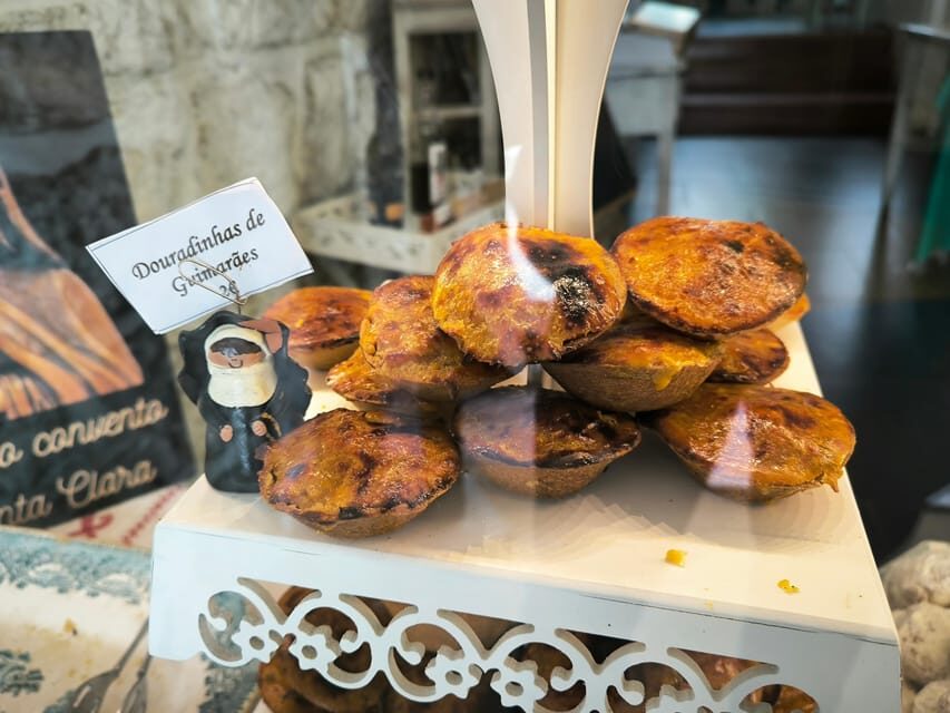 Braga & Guimarães Tour: Small Historical Group Tour - Lunch in Braga with Vinho Verde: plan your meal budget