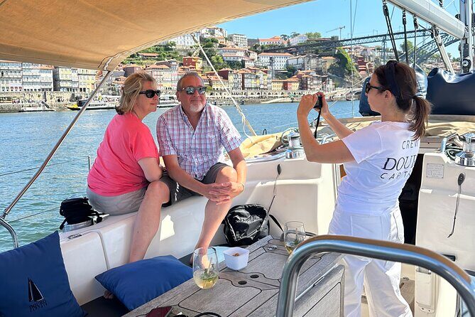 Charm cruise in Porto with wine tasting - Rosa Mota Pavilion and Porto Customs: where modern buildings meet old river life