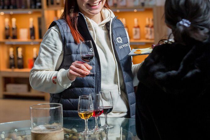 Cheese and Port Wine Pairing Activity - Quevedo Lodge in Gaia: a practical start point for Port lovers