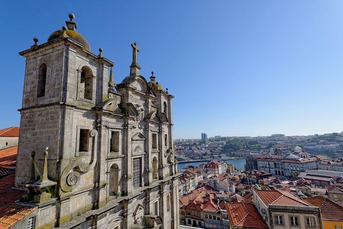 City tour through historic center of Porto with many insider tips 3 1/2 hrs. - Gomes Teixeira Square and the student story behind the buildings