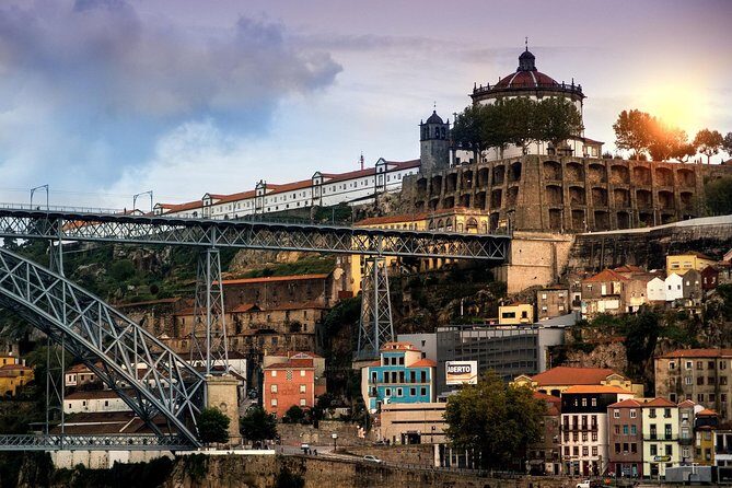 City tour through historic center of Porto with many insider tips 3 1/2 hrs. - Meeting in the right spot: Almeida Garrett to start your Porto bearings