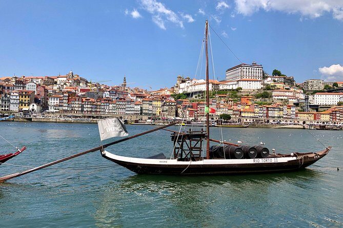 City Walking Tour & Port Wine Cellar - Crossing into Gaia: the lower-bridge walk and the wine side of the river