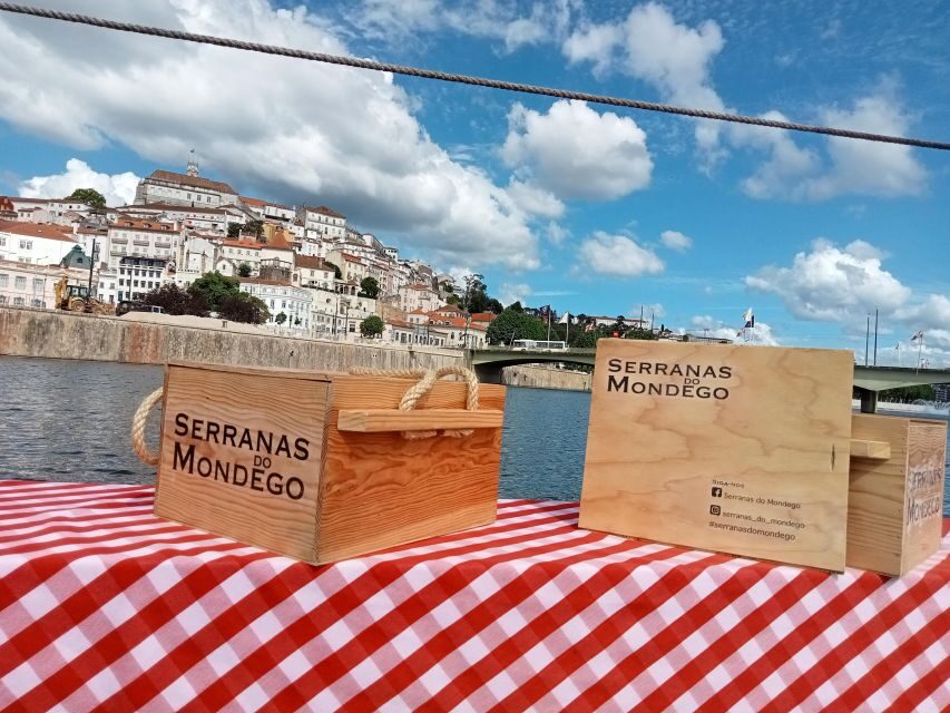 Coimbra: Barca Serrana Traditional Boat Trip - A 50-Minute Coimbra Break on the Mondego River