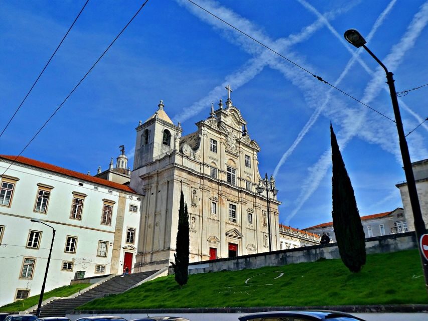 Coimbra: Discover the Charms and Highlights Walking Tour - How Sergio keeps the tour comfortable and personal