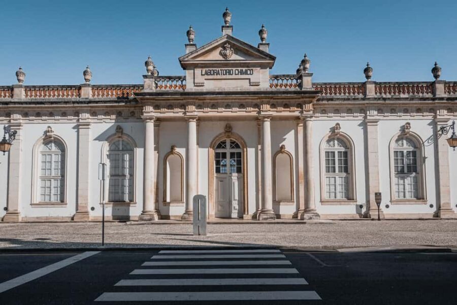 Coimbra: Flexible Walking Tour in Historic Center - Santa Cruz Monastery and the church at Praça 8 de Maio