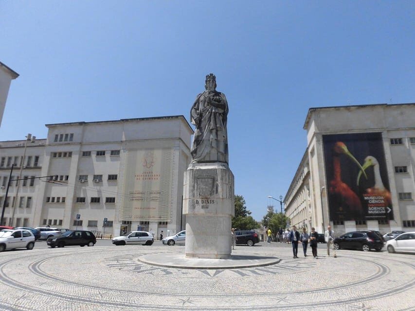 Coimbra: Guided tour with a local student - Not entering buildings is a choice: how to plan around it