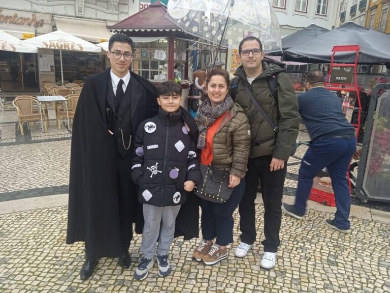 Coimbra: Guided tour with a local student - Praça da República: getting your bearings in the heart of Coimbra