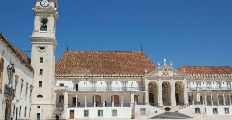 Coimbra: University of Coimbra Guided Tour - Porta Férrea to the Royal Palace: where the tour finds its rhythm