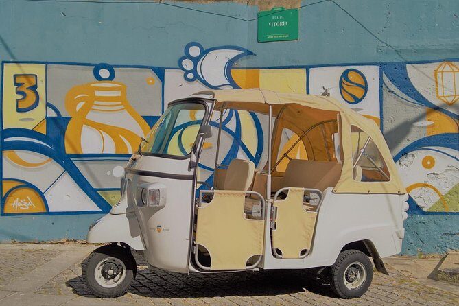 Cruise Shore Excursion - Private Tuk Tuk Tour to the Historic Center - First river views and seafaring Porto energy