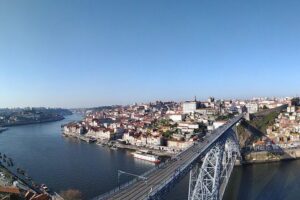 Discovering Porto in an eco-friendly vehicle - São Bento Station tiles: the 15-minute history fix