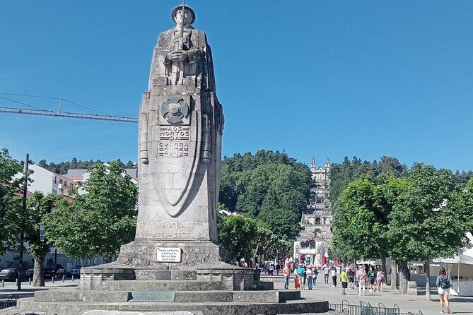 Douro Tour with Wine Tasting, River Cruise and Visit to Lamego - Getting back to Porto: expect a long day, but a tidy ending