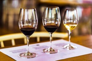 Douro Valley: Historical Sites, Wine Experience, Lunch & Cruise - Lunch in the Douro Valley: local food, local wine, and real value