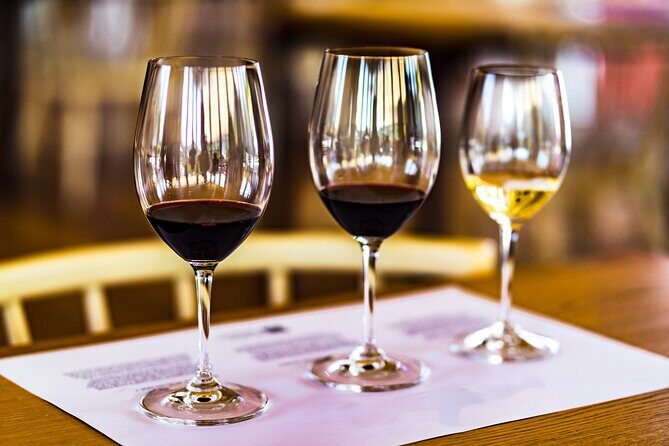 Douro Valley: Historical Sites, Wine Experience, Lunch & Cruise - Lunch in the Douro Valley: local food, local wine, and real value