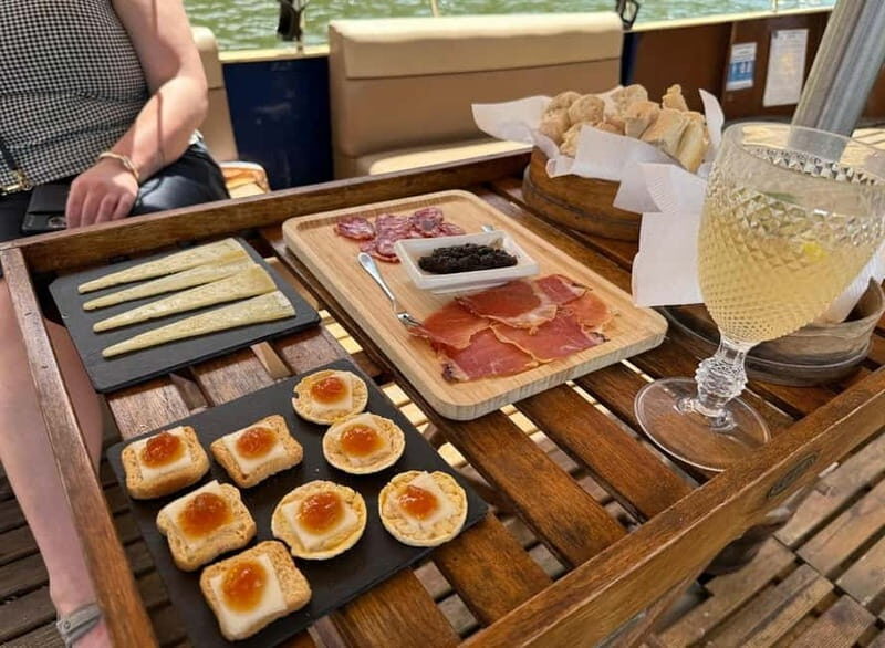 DOURO VALLEY: Premium Wine Tour, Winery Lunch & Private Boat - Key moments worth circling