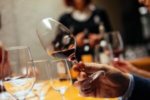 Douro Valley Private Day Trip including Boat Ride & Wine Tasting - Pinhão: the quick pass that sets the tone