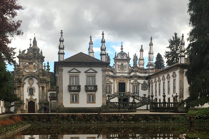 Douro Valley small group tour, Mateus Palace, Lunch and Wine tastings - Amarante: old bridge, São Gonçalo Church, and the sweets stop