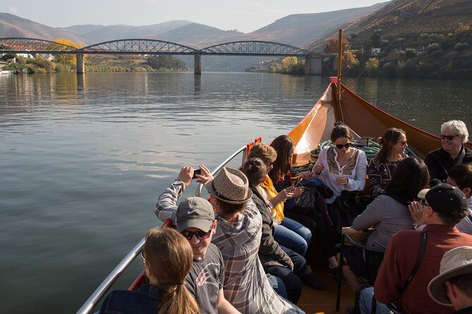Douro Valley Small-Group Tour with Wine Tasting, Lunch and Boat - Stop at the Douro Valley: Getting Oriented Without a Classroom Mood