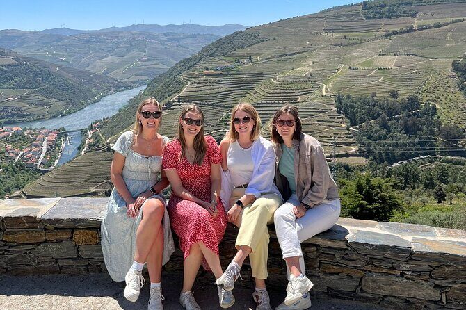 Douro Valley Tour - 3 Wine tastings, Lunch & river Cruise - Morning Start in Porto and the First Coffee Break in Régua