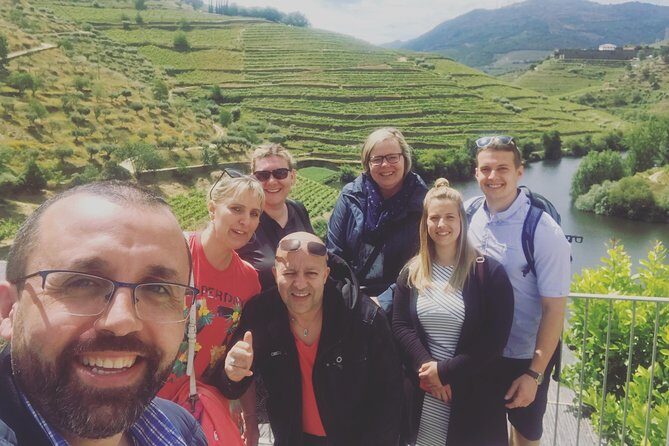 Douro Valley Tour: Wine Tasting, Cruise and Lunch from Porto - Port tasting in Santa Marta de Penaguão: the second chance to learn
