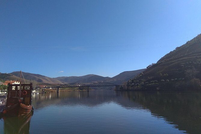 Douro Valley Tour: Wine Tasting River Cruise and Lunch from Porto - Returning to Porto: plan a calm evening