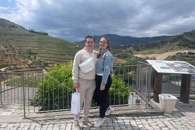Douro Valley unforgettable experiences - The 1-hour Rabelo boat cruise from Pinhão