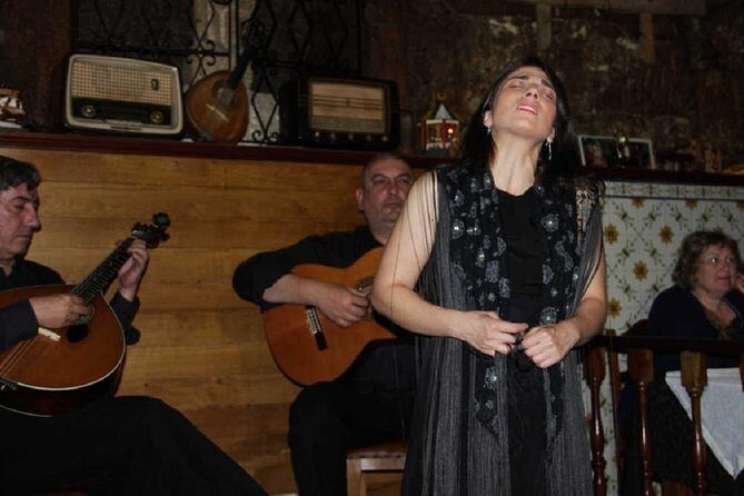 Fado Dinner Show and Night Lights Tour in Porto - A Four-Hour Night Out, Carefully Packed