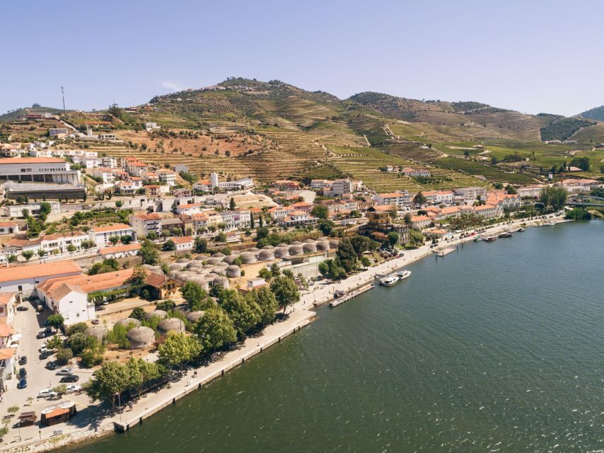 From Pinhão: Douro Valley Rabelo Boat Tour with Audio Guide - Quinta Stops Along the Route: Bomfim, Ventozelo, Romaneira, Tecedeiras, Carvalhas