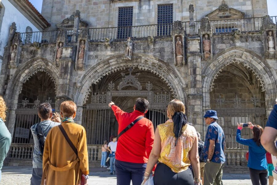 From Porto: Braga and Guimarães Full-Day Trip - Braga Sé Cathedral: Portugal’s oldest cathedral on your route