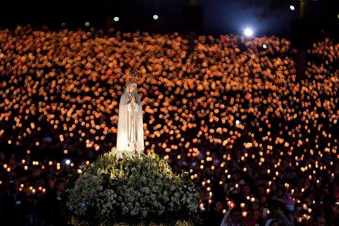 From Porto: Fátima and Coimbra Full Day Tour - On the road to Fátima: how the guide sets context