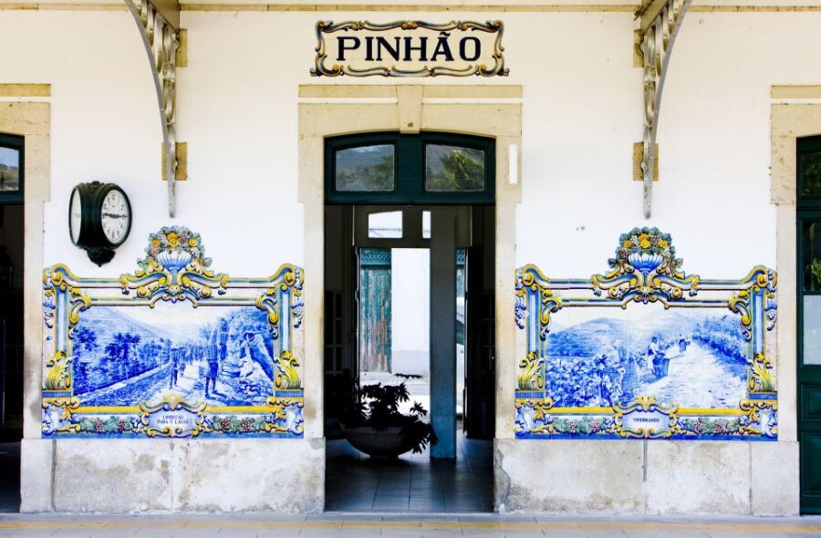 From Porto: Full-Day Douro Historical Tour - Guides and the Bus-Day Vibe: What Makes It Feel Personal